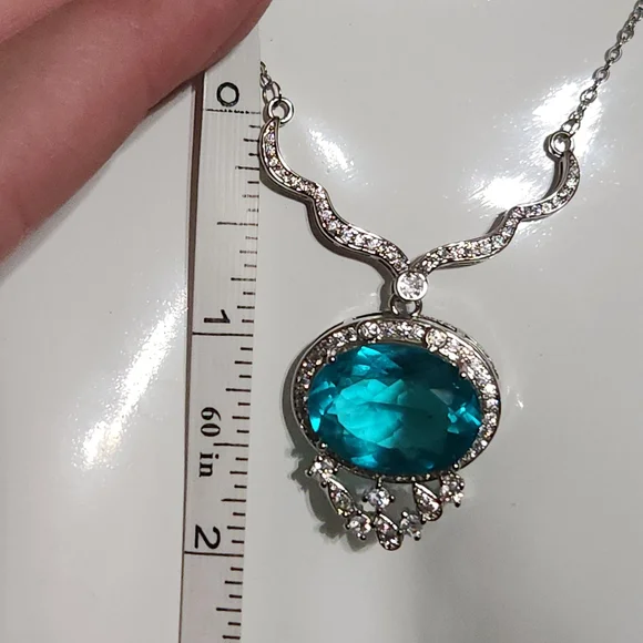 Silver and Blue Pendant Necklace 8ct 3/20/26 - Picture 5 of 9